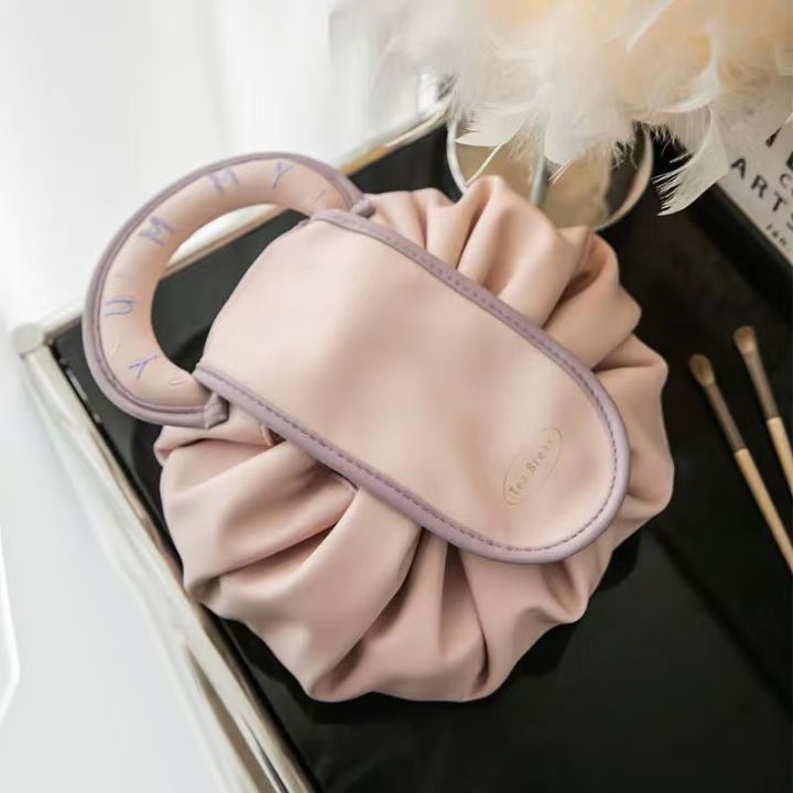Kompakte Make-up-Tasche mit Kordelzug – Elegante Aufbewahrung für Reisen und Alltag