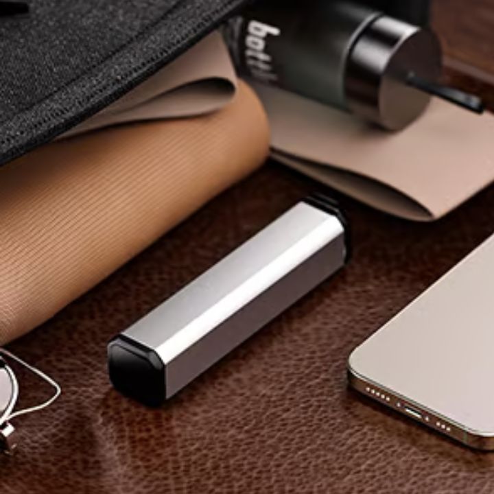 Elegantes Handyhalterung mit Clip – 360° drehbar & faltbar