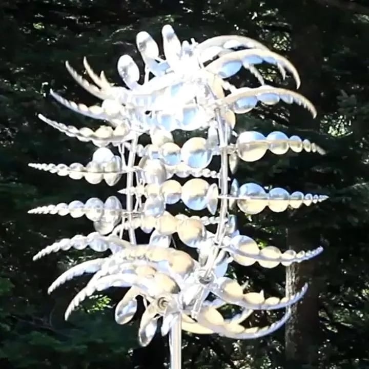 Magische Metall-Windskulptur – Faszinierende Gartendekoration