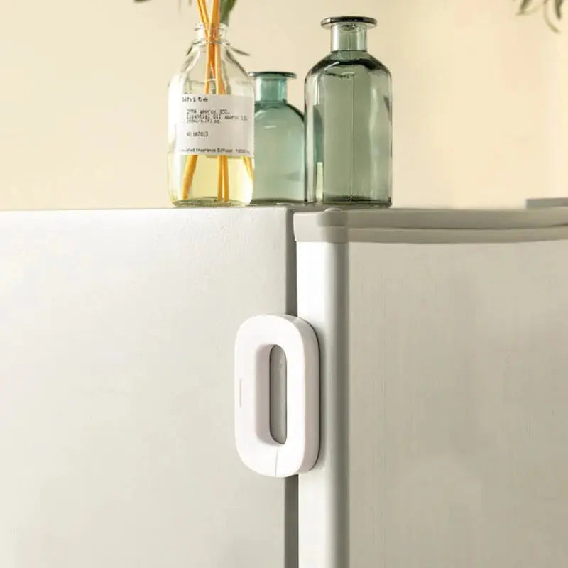 1+1 GRATIS | Kindersicherung für Schränke – Werkzeuglose Montage