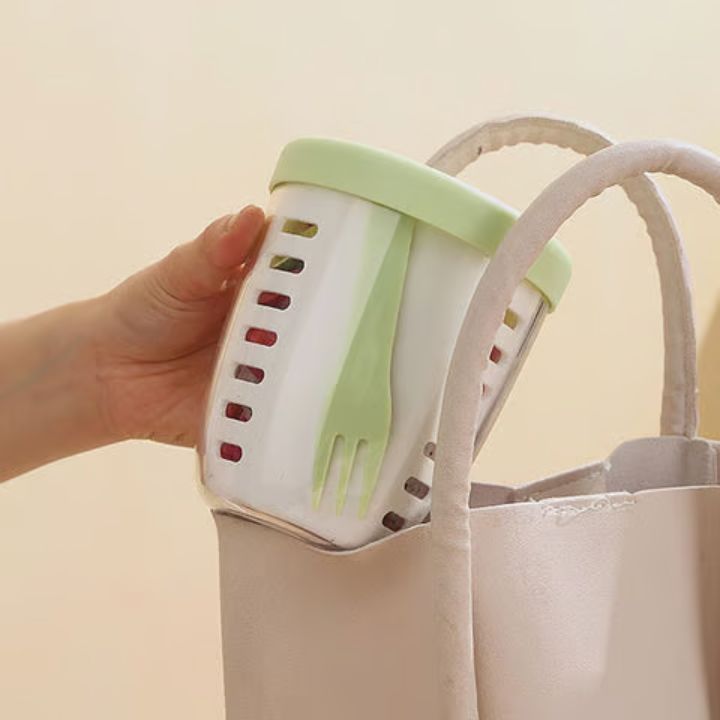 Fruchtbecher mit Sieb & Gabel – Auslaufsichere