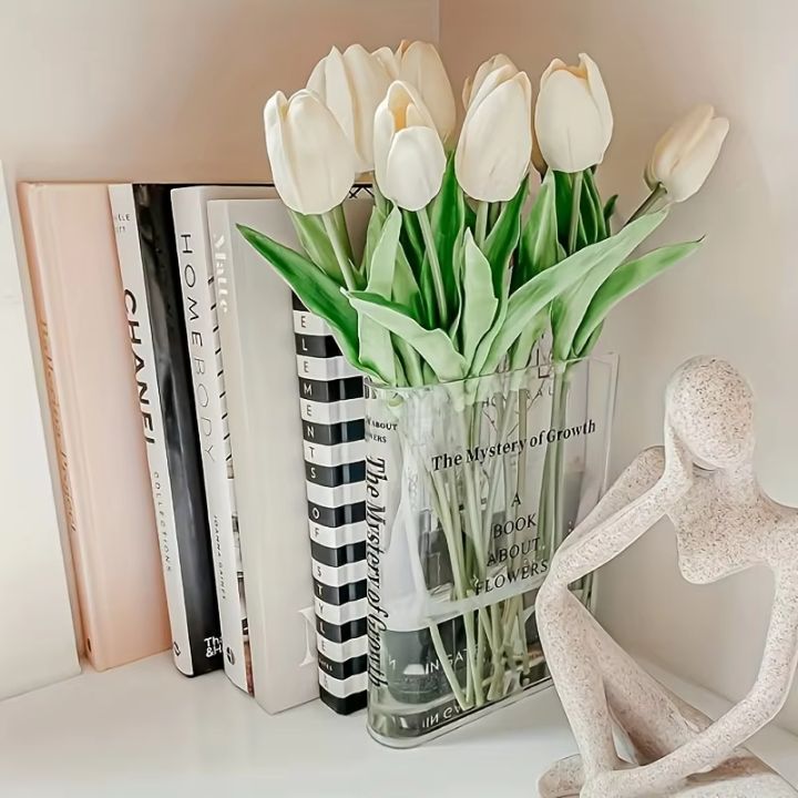 Acryl Buchvase – Modernes Design mit unsichtbarer Buchoptik