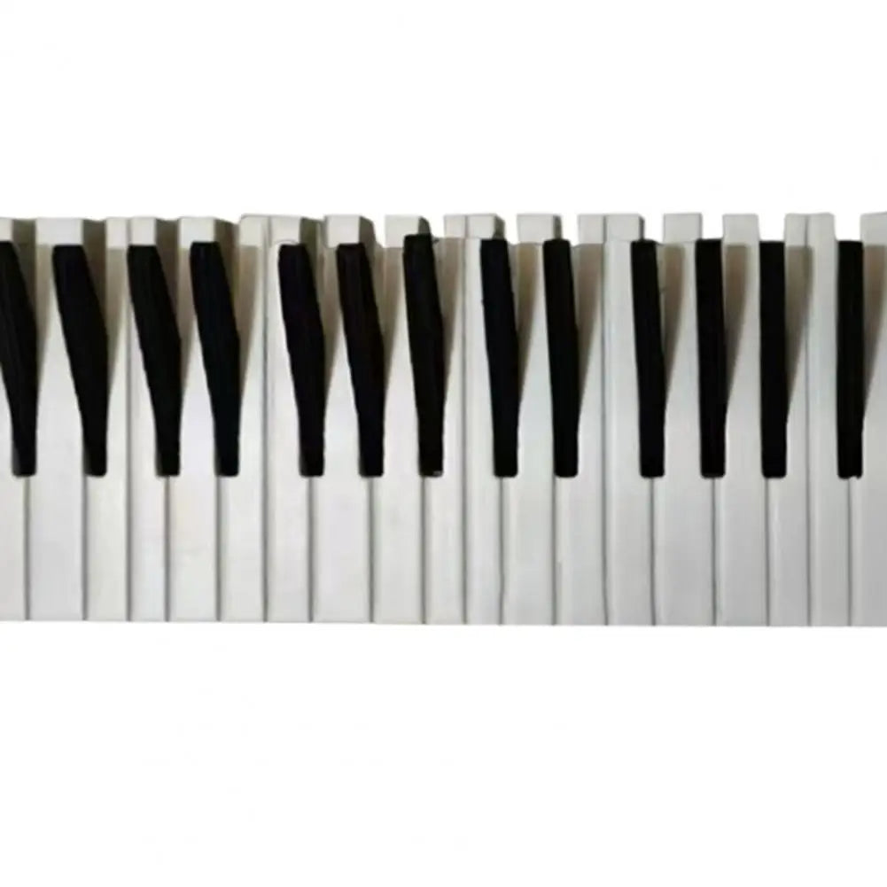 Wandgarderobe – Kreatives Klavierdesign für Musikliebhaber & Kinderzimmer