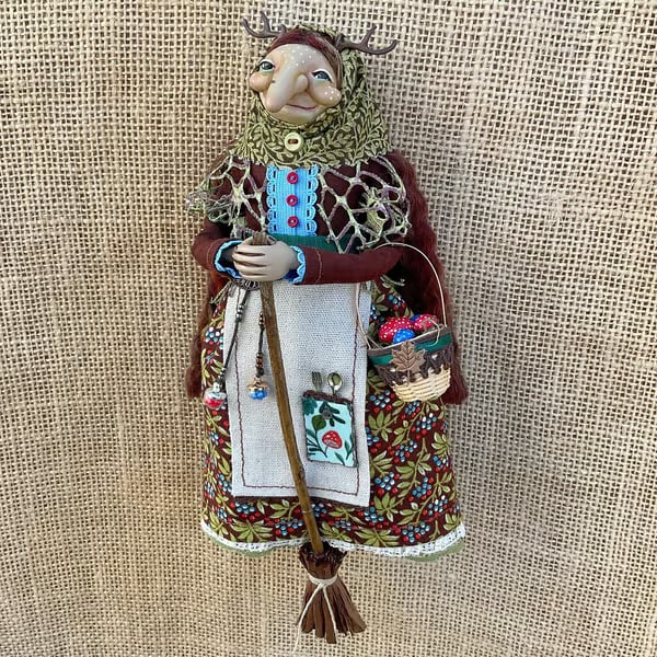 Handgemachte Küchenhexe – Bringt Glück und schützt Ihr Zuhause!