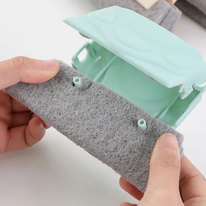 2+2 Gratis | Fensterbürste mit Griff – gründliche Reinigung schmaler Ecken