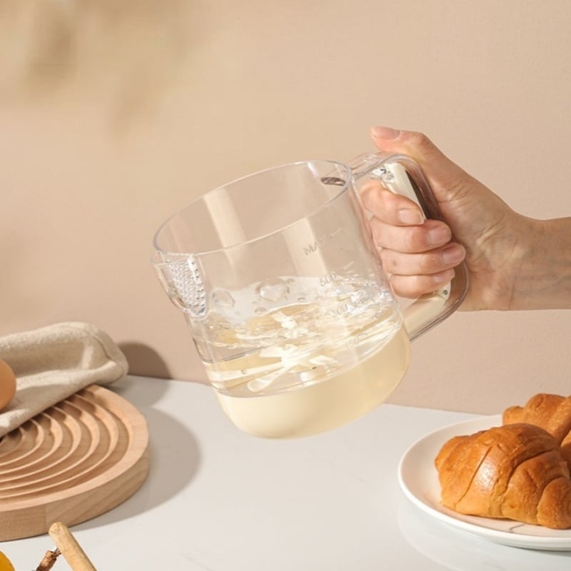 Multifunktionaler Rührbecher für Eier – Manuelle Presse mit Mess- & Filterfunktion