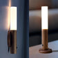 Holz-Wandleuchte im modernen Design