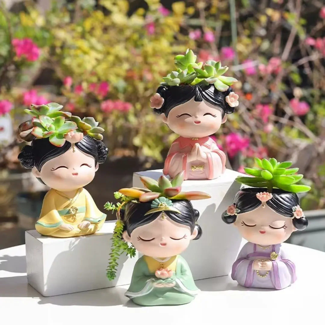 Niedliches Mädchen-Bonsai-Pflanzgefäß