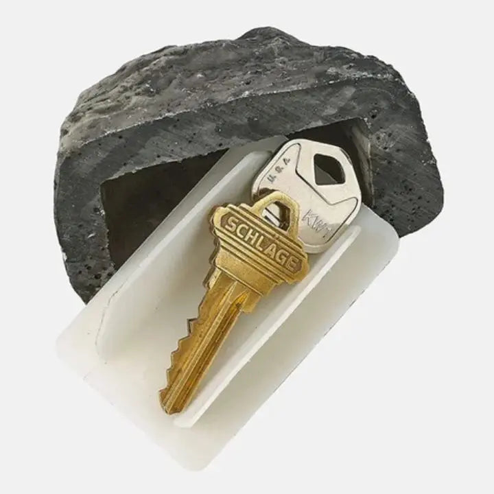 Schlüsselversteck in kreativer Steinform