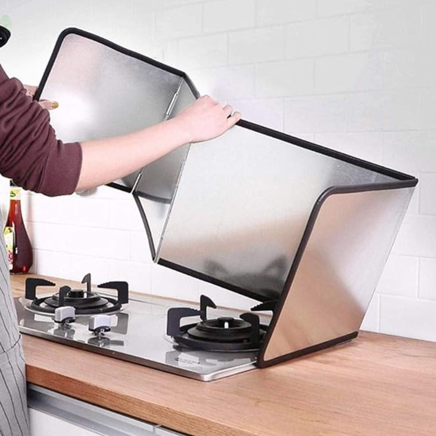 Faltbarer Spritzschutz mit Antihaftbeschichtung